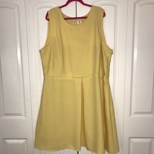 Julia Jordan Sunshine Yellow Pleated Crepe Dress